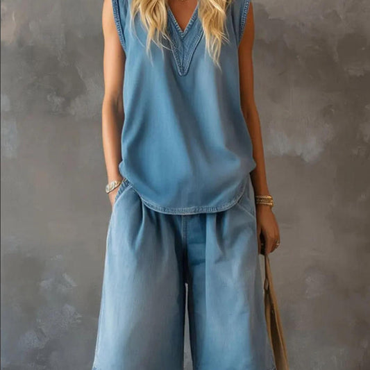 Womens V-neck Sleeveless Loose Top And Casual Wide-leg Shorts Set